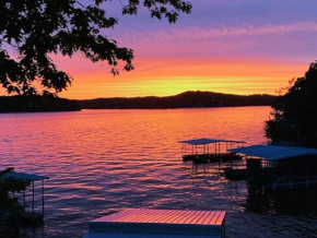 Lakeside Bliss Your Ozarks Getaway